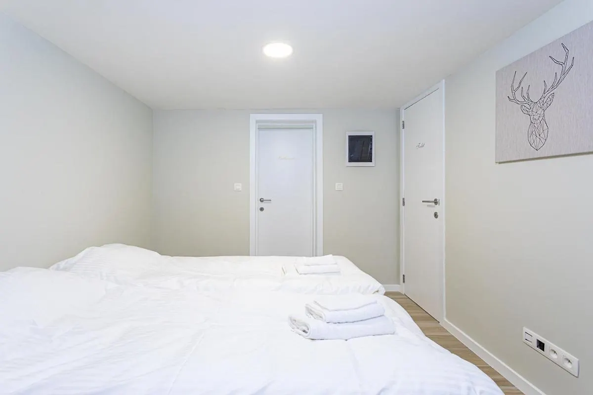 Studio1 Van Lerius Antwerp Apartment